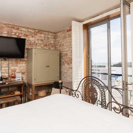 Rocksalt Rooms Фолькустоун Экстерьер фото